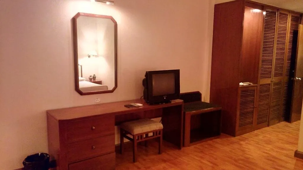 Seasons Of Yangon International Airport Hotel 3*,