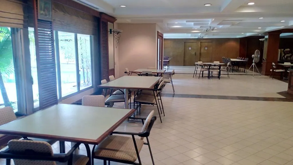 Seasons Of Yangon International Airport Hotel