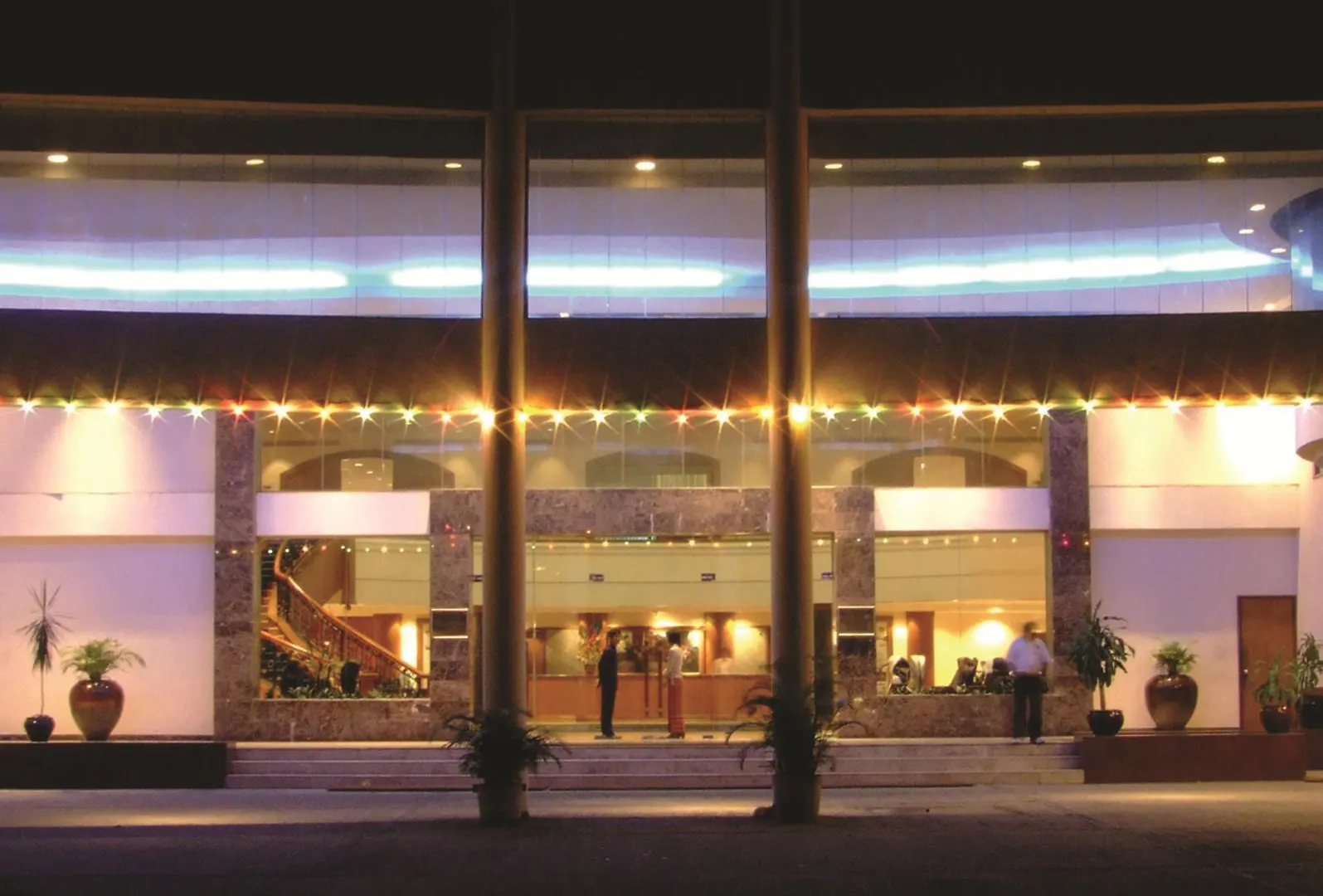 Seasons Of Yangon International Airport Hotel