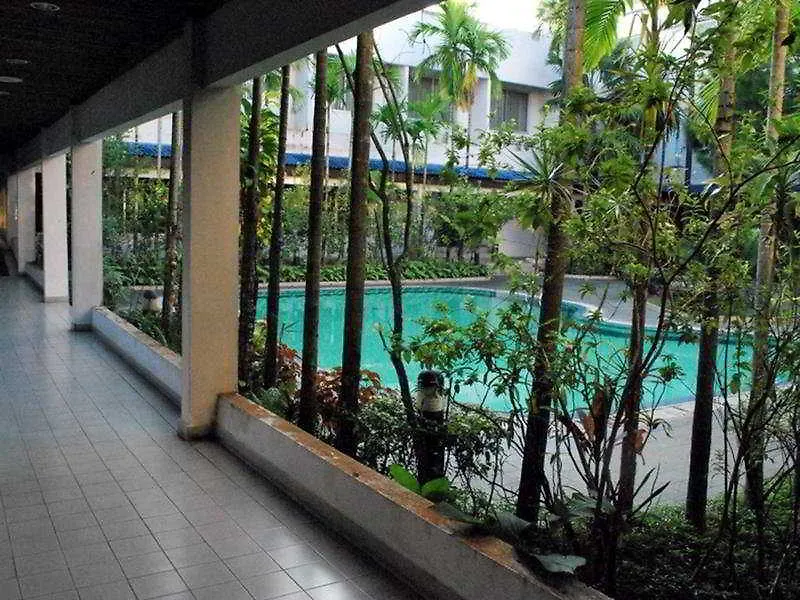 Seasons Of Yangon International Airport Hotel