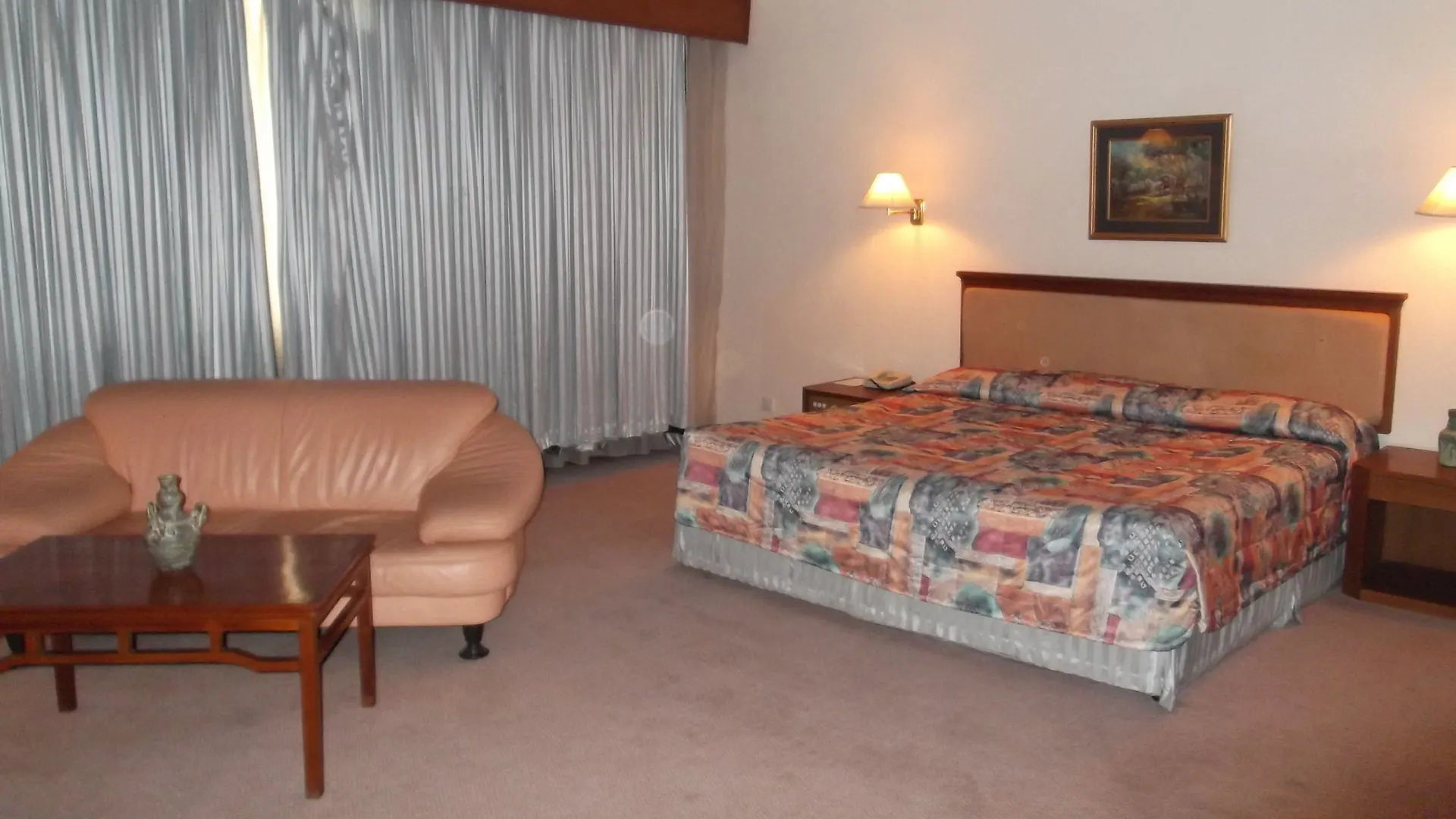 Seasons Of Yangon International Airport Hotel